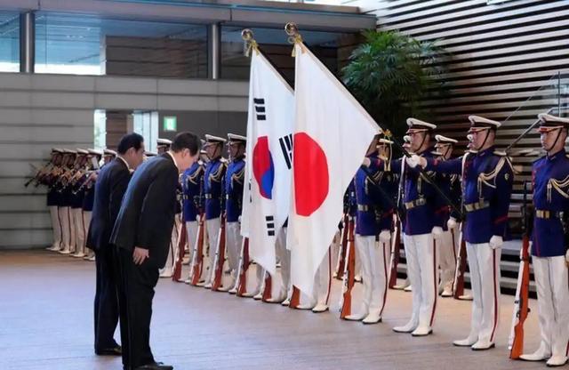 拨乱反正！中日关系恶化的背景下，韩国宣布：中国排在日本前面