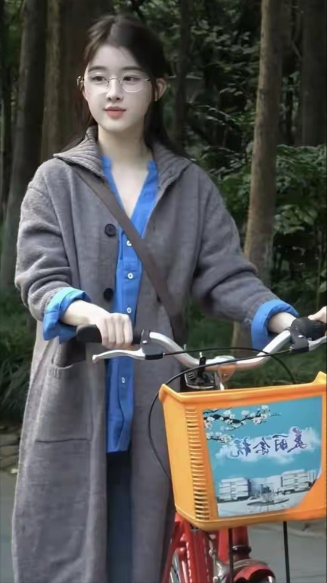 周思思长相甜美，很可爱，是浙江农林大学最漂亮的女大学生之一