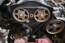 正时皮带到底多少公里换一次？90%的老司机居然还不知道！图片