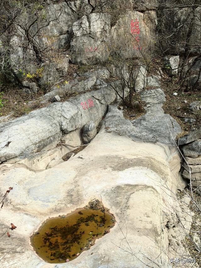 龙洞胜境尤奇崛