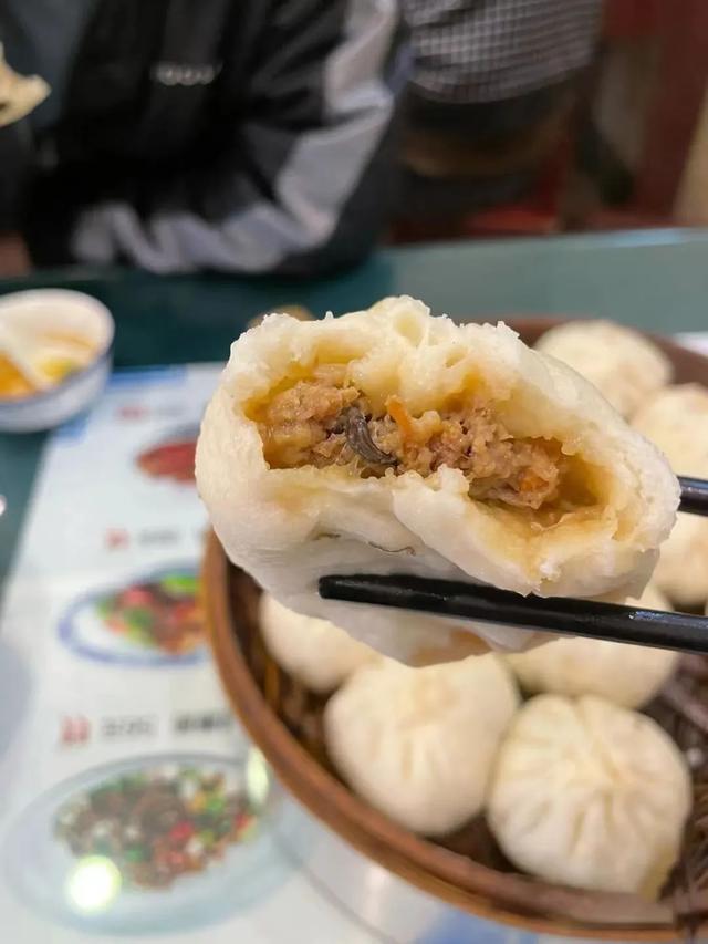 比苏州更江南，小吃堪称一绝，这座低调的北方水城，一到秋天就美翻了