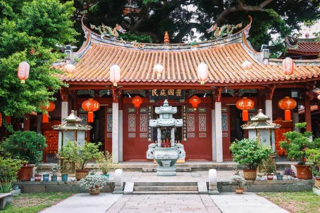 檐脊与古榕轻和，丰泽这里藏着惊喜……