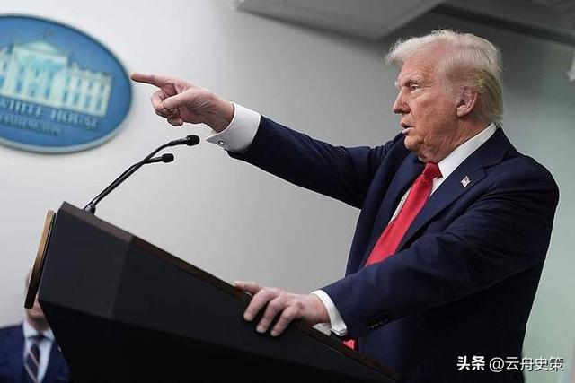 挂断中方电话后，特朗普像变了个人，北京阅兵典礼，该给他留个座