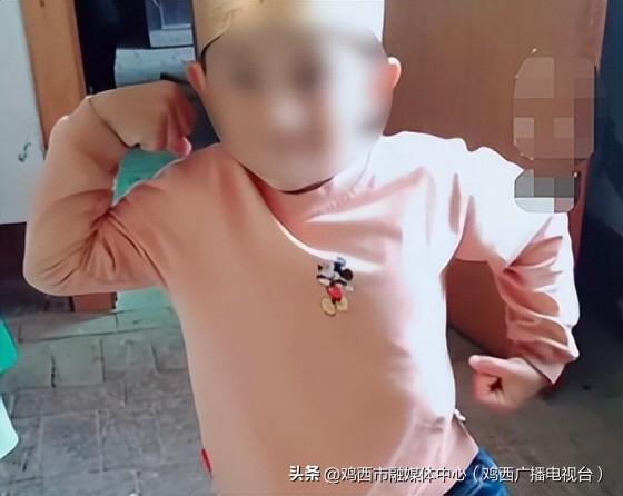 山西10岁男童被生母继父虐死案二审将开庭，两人曾直播假装寻子，孩子被打断10多根肋骨藏进继父长辈墓中