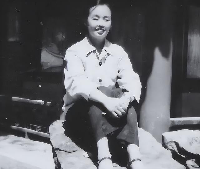 左权女儿考哈军工，政审却不过关，陈赓看后：你多填了个社会关系