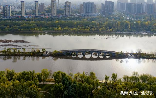 山西临汾：七孔石桥 冬景迷人