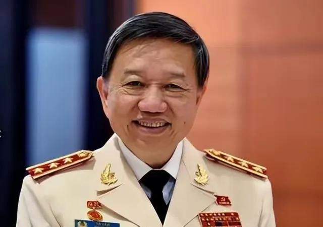 越南又和中国杠上了？中国前脚定下9月3阅兵，越南后脚就定9月2！