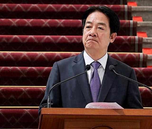 2大消息传来，赖清德即将离台，人民日报发声，对赖改了新称呼