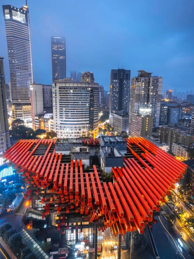 都说成都比重庆还要名气大，两地深度游后，才发现差距真的很大