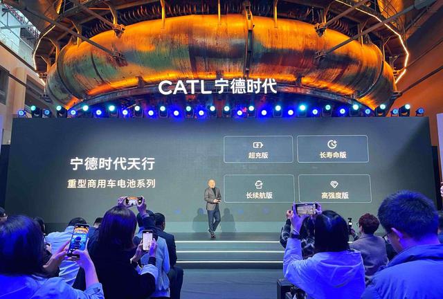 诺贝尔奖百年，中国长期“陪跑”，为何能在前沿科技上比美国强？
