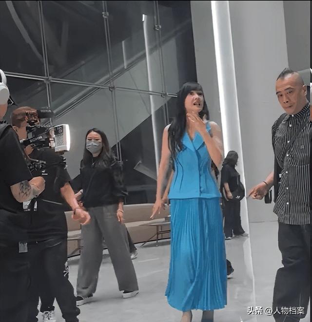 被戴8次绿帽子，3次被捉奸在床，这就是我们“玉女”守卫的爱情