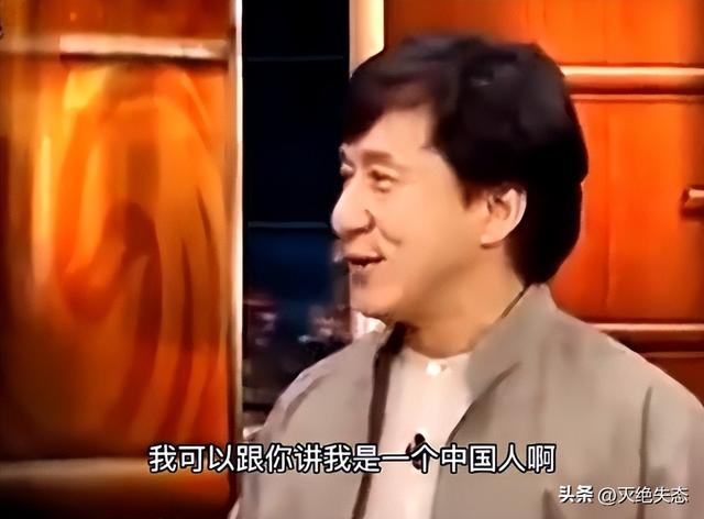 官媒对成龙的称呼变了，三字之差释放强烈信号，王晶那番话没说错