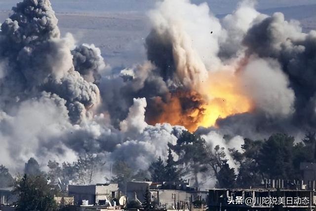 美军发动大规模空袭，间接回应中程弹道导弹警告，战略交锋激烈