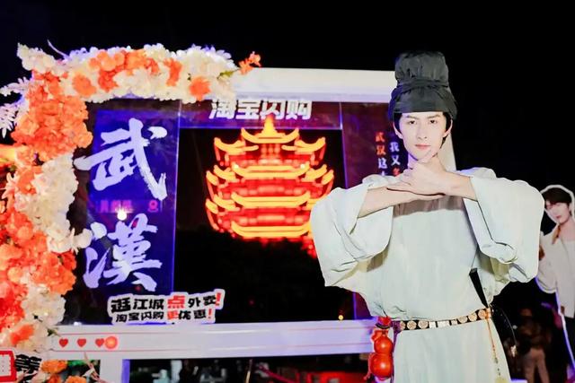 看完心跳加速，一键重温2025楼楼的名场面