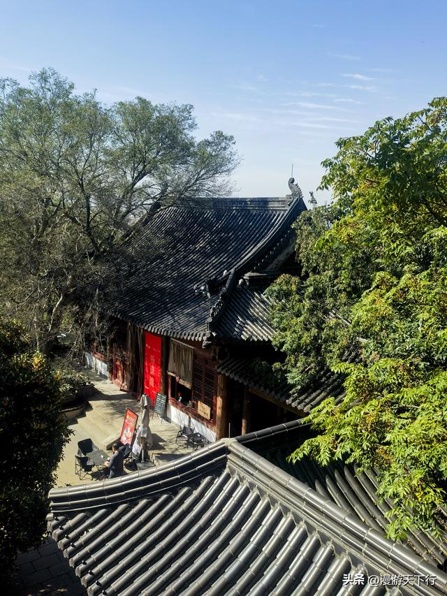 镇江西津渡的看点不在仿建古街，而是云台山上