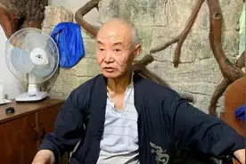 16年前，大爷在家挖出鱼泉，靠卖鱼年入30万，现在怎样了？图片