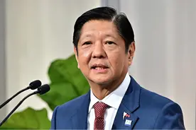 中菲激烈交锋后，24小时不到美军舰闯入南海，解放军先警告后出手图片