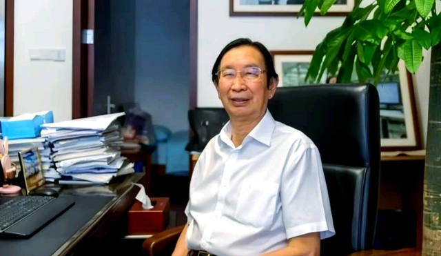 中国飞船300万一张旅游票，第一批上天的10人身份曝光，真没想到