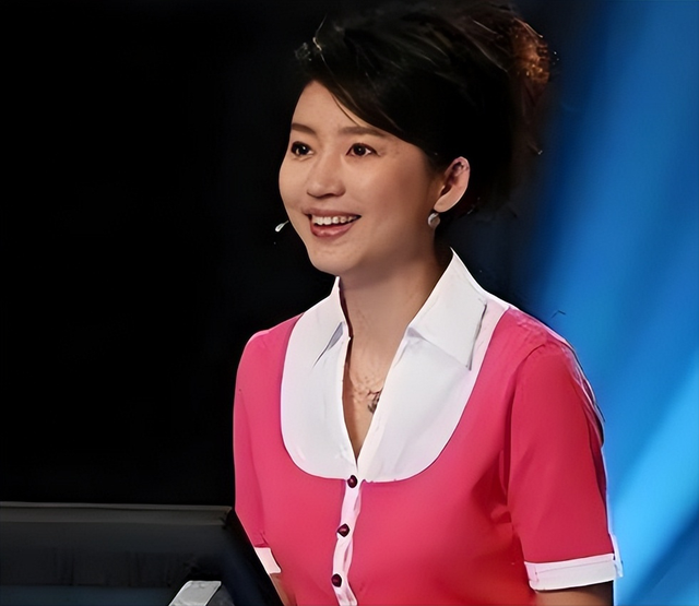 善恶到头终有报！57岁央视女主持王小丫，如今的真实处境令人唏嘘