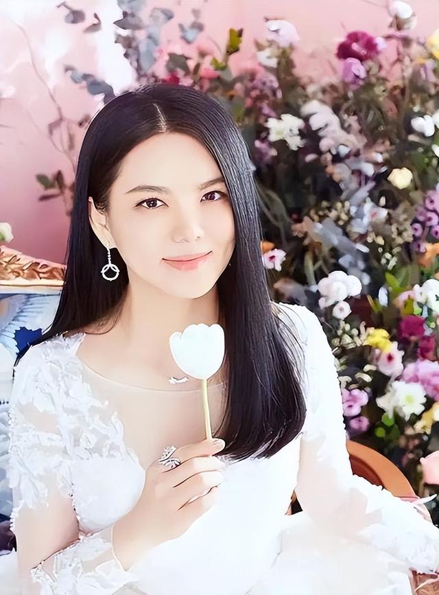 释永信被带走24天，李湘终于回应，语气无奈：希望不要再散布谣言