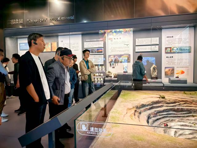 全国广电融媒体走进新疆地质矿产博物馆 感受大美新疆的地下宝藏