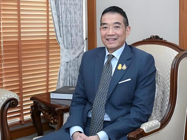三天攻下柬埔寨？泰国外长赴美求助，47国收到通知，中方斩钉截铁