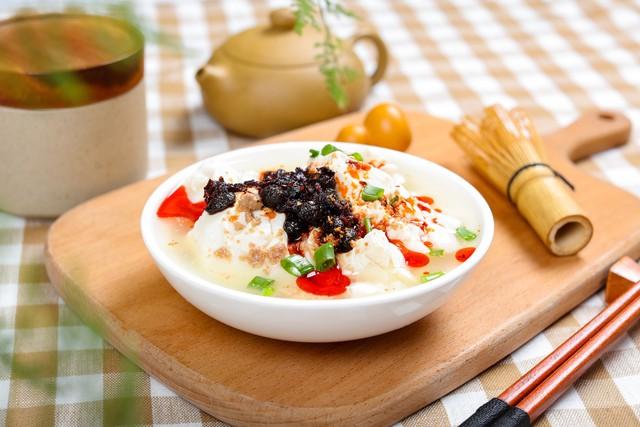 四川人别藏了！剑门关的悬崖餐厅比张家界玻璃栈道还刺激！