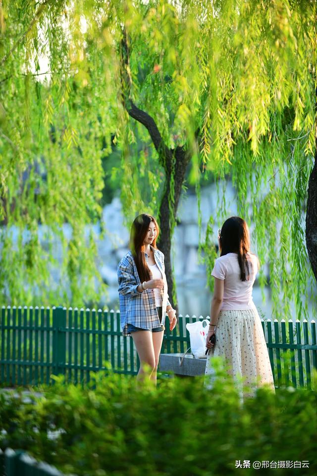 达活泉公园秋色正美