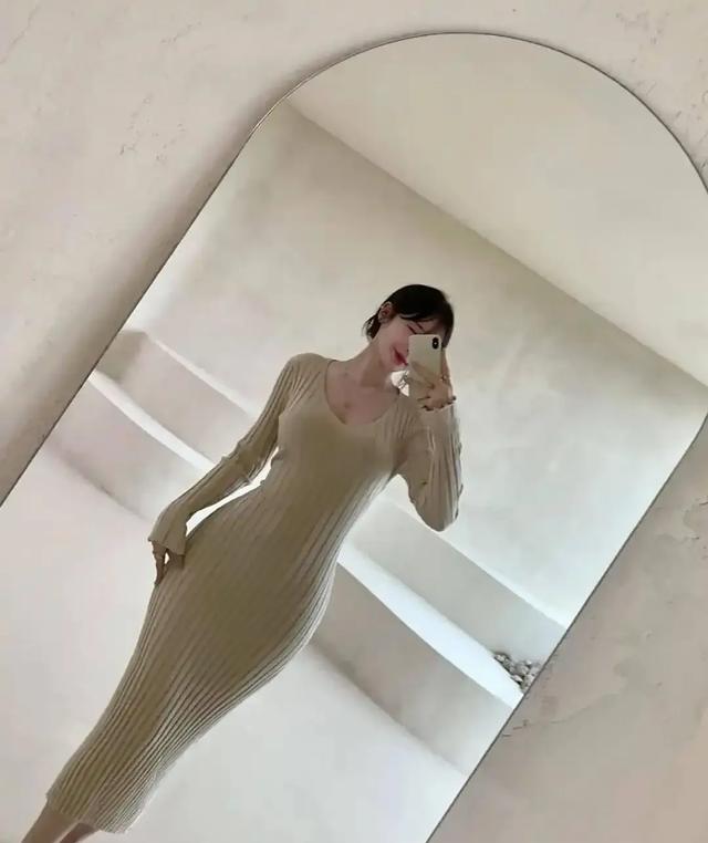 韩国女神金敏：腰臀比0.65，美到窒息！这身材是真实存在的吗？