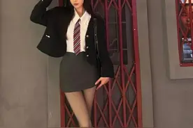 “黑丝+白袜”为何这么火？性感中带着几分乖巧，比你想象中高级图片