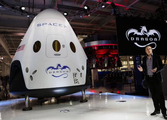 马斯克身价近7000亿美元，明年有望破万亿，与川普和好是发财关键