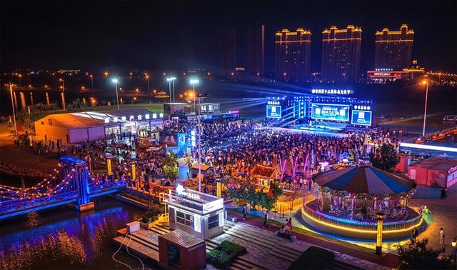 一场400万人的双向奔赴：读懂那香海旅游经济的“韧性密码”