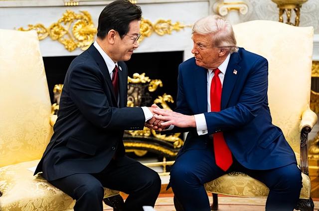 金正恩刚到中国，朝鲜国内就传出好消息，韩媒：韩高层将连夜赴华