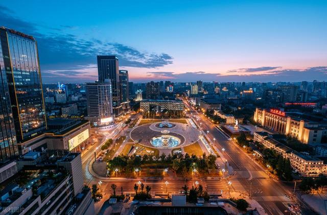 中国人口“巨无霸”省会，仅次于三大直辖市，游客：来了就不想走