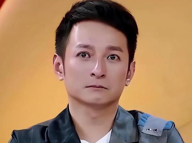 从主持人到"精神病"，49岁无妻无子的李维嘉，给不婚人士提了个醒