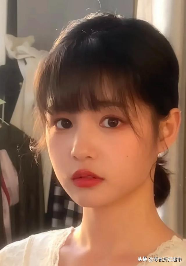 我的天！没想到他们是真情侣，难怪短剧中吻戏那么自然又投入