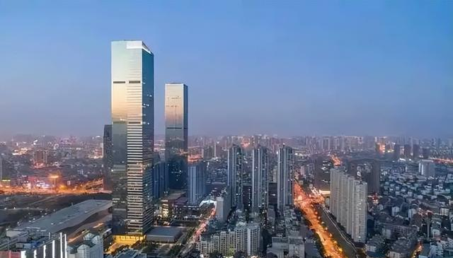 德国和江苏同为8000多万人，德国创造4.45万亿GDP，江苏令人意外