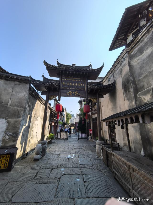 一个包袱一把伞来到洪江当老板（走进怀化洪江古商城）