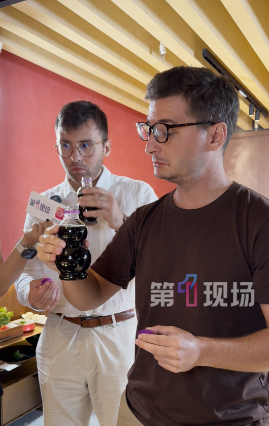 马库斯来了！参观东纵纪念馆、体验外骨骼机器人、吃牛肉、喝凉茶……这很深圳！