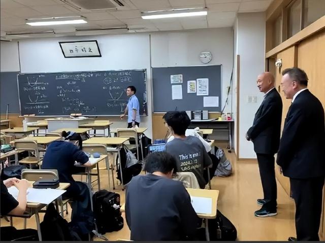 中日形势突变，上海数万日本人何去何从？中方立场明确	，已有答案