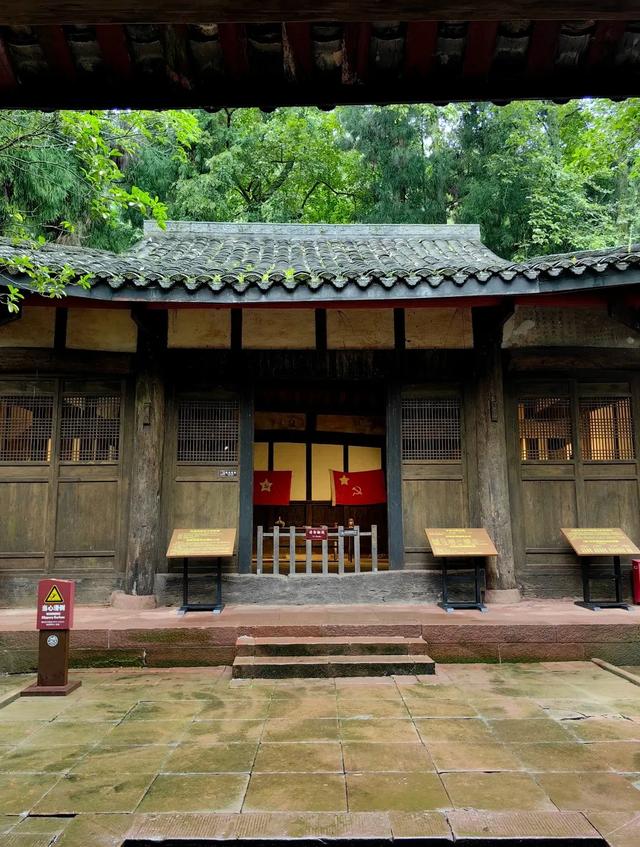 成都自驾一日游,千年古镇+国保石塔+多彩小镇,这冷门线路值得玩