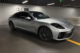 新款帕拉梅拉销量与价格，在中国跌了！图片