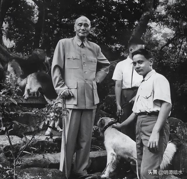 75年春节，蒋介石带病给毛主席发电报	，电报中提到了自己最后心愿