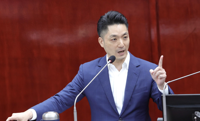 蒋万安反对“一国两制”，将率领四人再访大陆，大陆用10个字回应