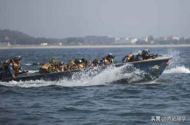 美大使馆通告中国，不准喷射水炮，南海进入混合战，6颗钉子要除