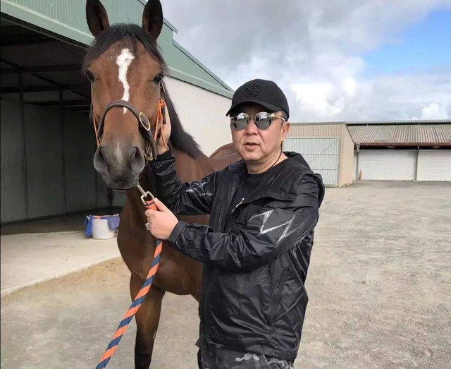 于谦财务暴雷仅3天，底裤被扒底朝天，孙越	、吴京也意外被牵连