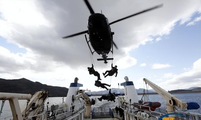 俄轰炸机部署北极覆盖美全境，美军又卷入政变，美担心危机难终止