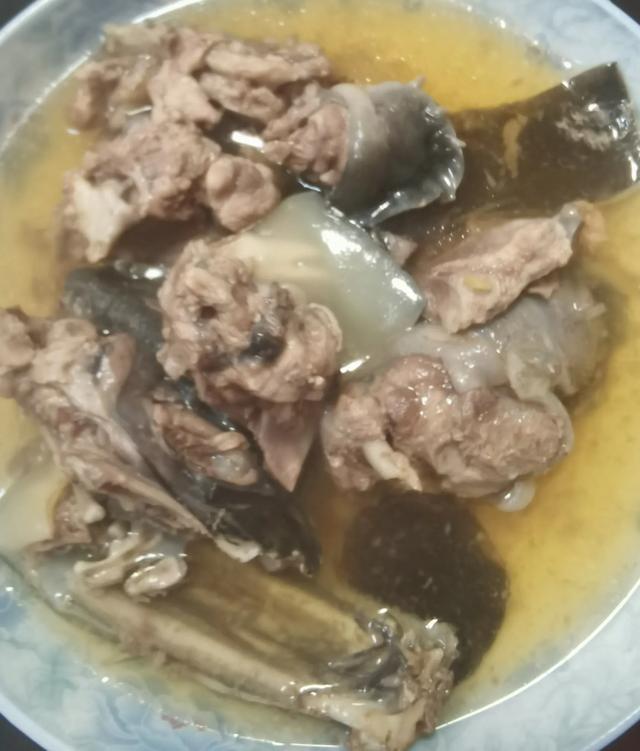 菠菜和花胶可以同吃吗 2025年菠菜可以和花胶一起吃吗