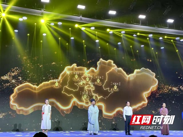 不卷明星卷民心，一场文旅的“返璞归真”