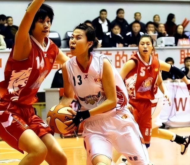 败类！中国女篮最“无耻”叛徒！装病偷入日籍，认日本富商做干爹